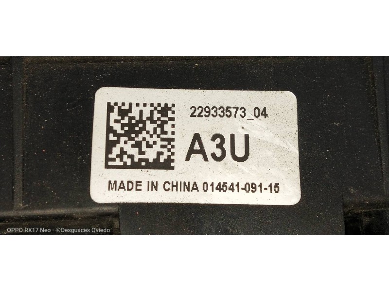 Recambio de caja reles / fusibles para opel insignia berlina excellence referencia OEM IAM 22933573  