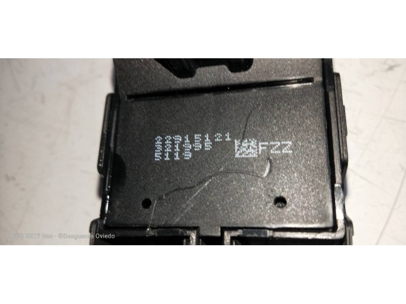 Recambio de mando elevalunas delantero izquierdo para opel insignia berlina excellence referencia OEM IAM 22315121  