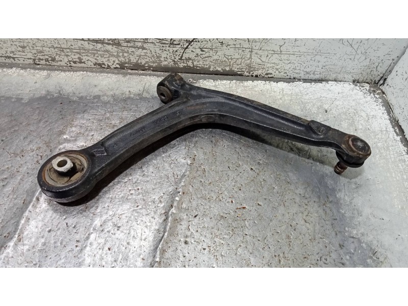 Recambio de brazo suspension inferior delantero izquierdo para ford ka (ccu) trend + referencia OEM IAM 50710291  