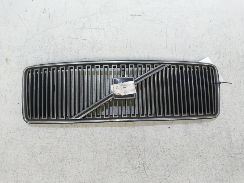 Recambio de rejilla delantera para volvo serie 850 2.5 turbodiesel referencia OEM IAM   