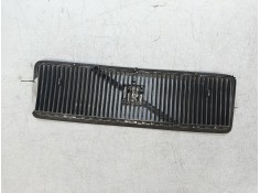 Recambio de rejilla delantera para volvo serie 850 2.5 turbodiesel referencia OEM IAM    2