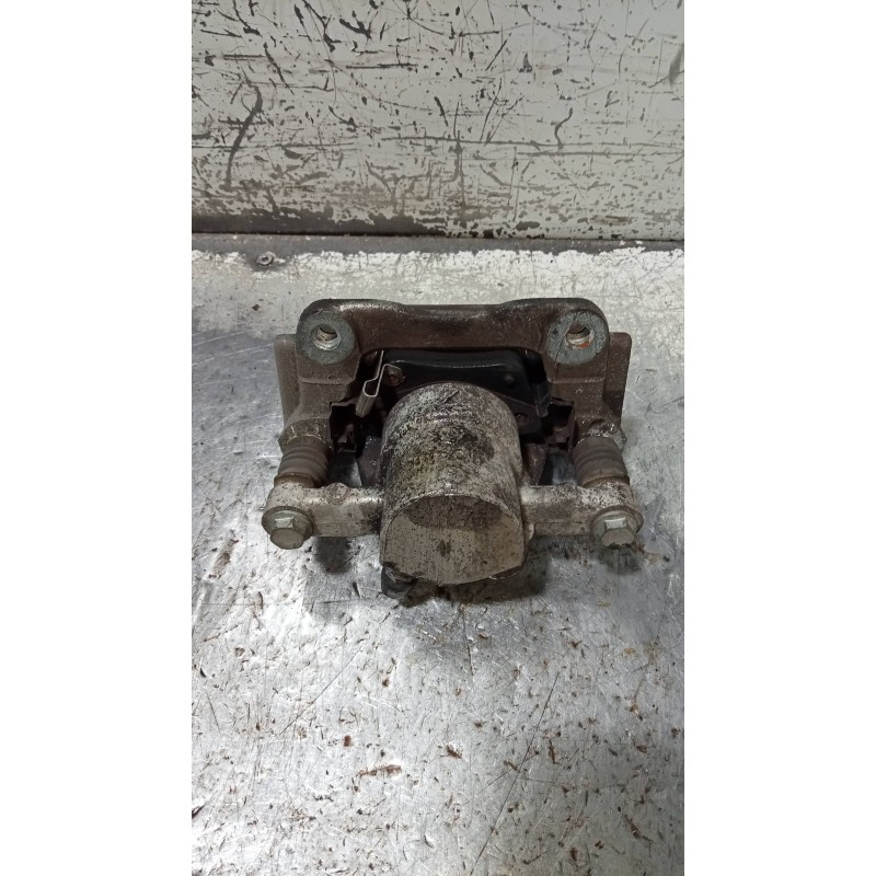 Recambio de pinza freno trasera derecha para toyota avensis wagon (t25) 2.2 d-4d executive referencia OEM IAM   