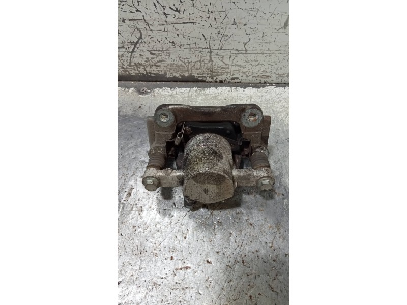 Recambio de pinza freno trasera derecha para toyota avensis wagon (t25) 2.2 d-4d executive referencia OEM IAM   