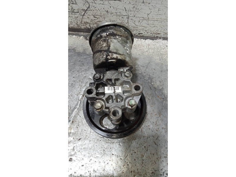 Recambio de bomba direccion para toyota avensis wagon (t25) 2.2 d-4d executive referencia OEM IAM   