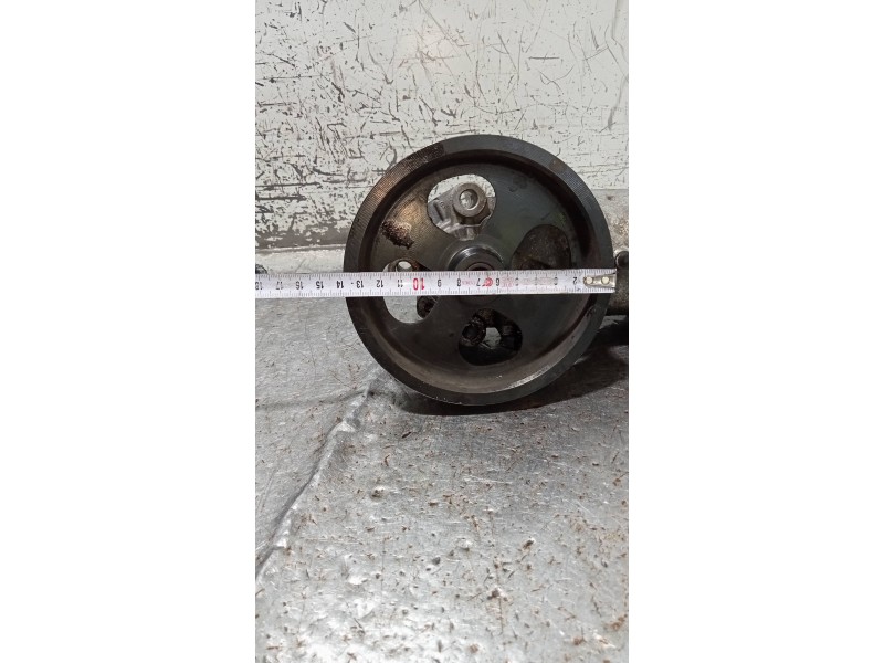 Recambio de bomba direccion para toyota avensis wagon (t25) 2.2 d-4d executive referencia OEM IAM   