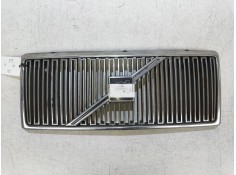 Recambio de rejilla delantera para volvo serie 940 berlina/familiar 2.3 gle familiar referencia OEM IAM   