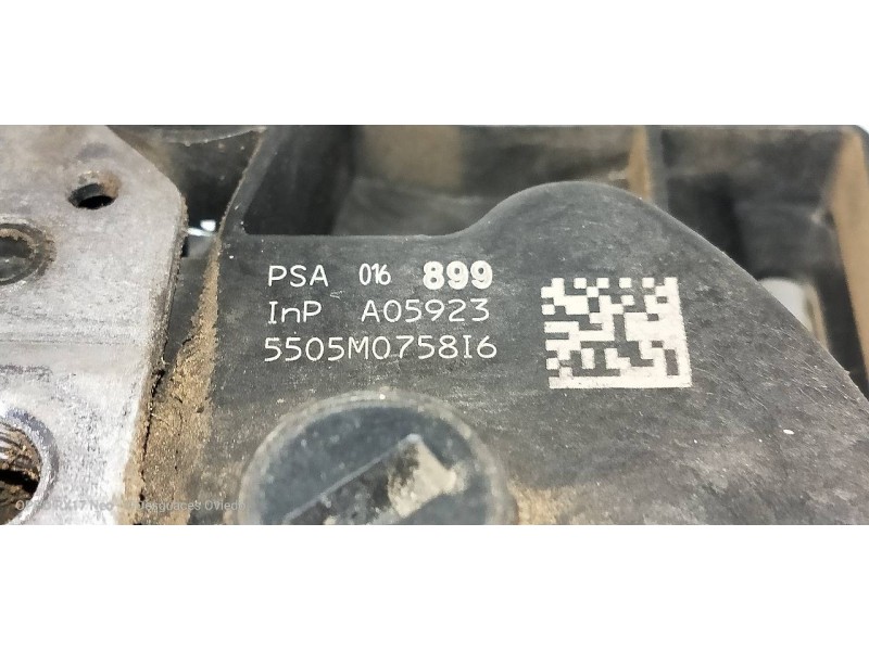 Recambio de motor cierre centralizado delantero derecho para citroen c4 cactus business referencia OEM IAM 016899  
