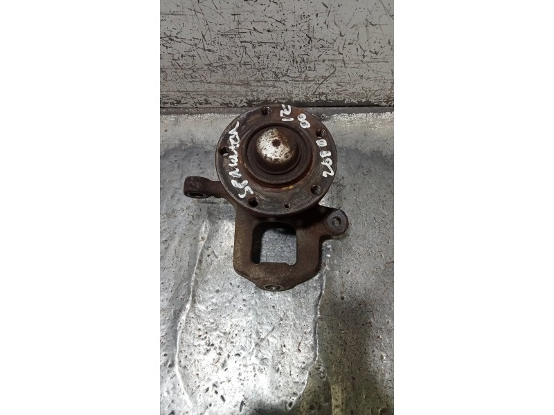 Recambio de mangueta delantera izquierda para mercedes sprinter 02.00  caja cerrada 208 cdi (901.6/902.661-662) referencia OEM I