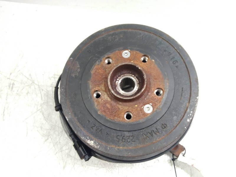 Recambio de mangueta trasera izquierda para dacia duster ii 1.5 dci diesel fap cat referencia OEM IAM   