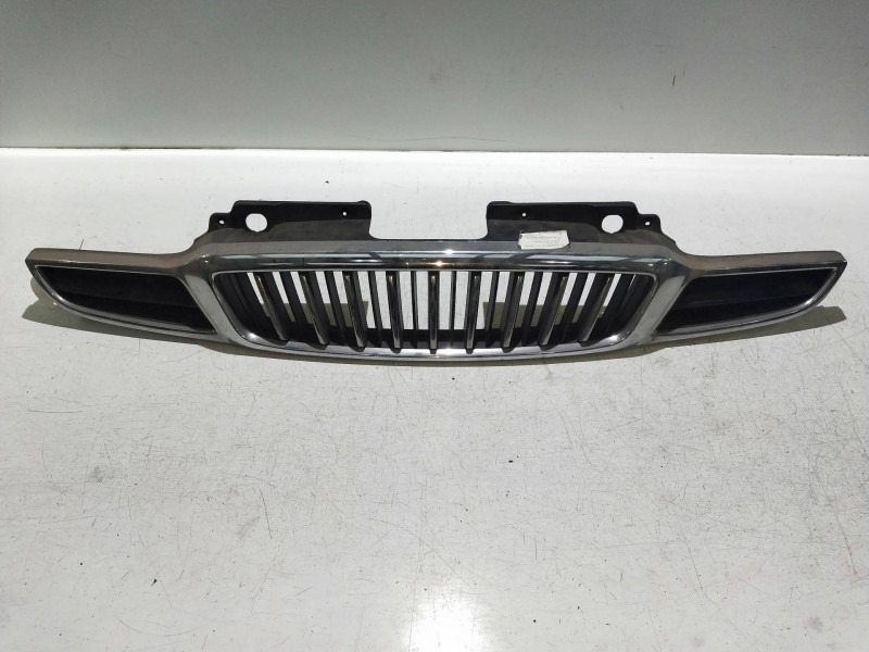 Recambio de rejilla delantera para daewoo tacuma referencia OEM IAM 96377693  