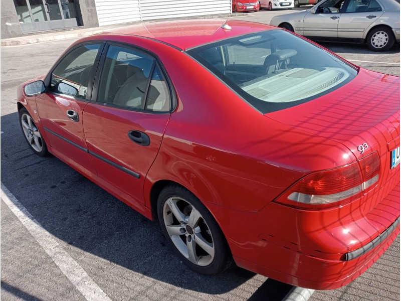 saab 9-3 berlina del año 2004