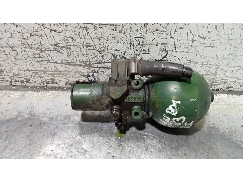 Recambio de acumulador central amortiguacion para citroen bx berlina 14 e referencia OEM IAM 588684  