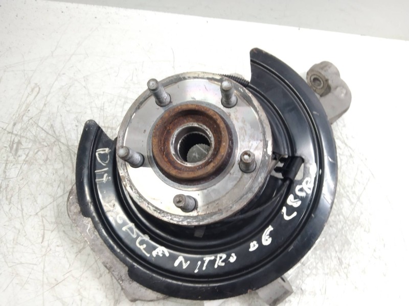 Recambio de mangueta delantera derecha para dodge nitro se referencia OEM IAM    Recambio de mangueta delantera derecha para dodge nitro se referencia OEM IAM