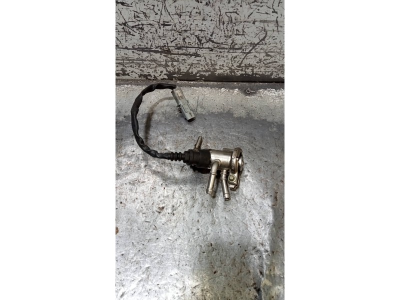 Recambio de inyector para mercedes clase a berlina (bm 177) a 180 d (177.103) referencia OEM IAM A2C39941900  ADBLUE