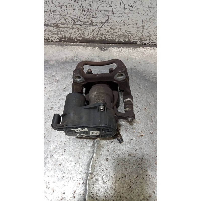 Recambio de pinza freno trasera izquierda para mercedes clase a berlina (bm 177) a 180 d (177.103) referencia OEM IAM L72853AD L