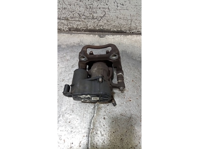 Recambio de pinza freno trasera izquierda para mercedes clase a berlina (bm 177) a 180 d (177.103) referencia OEM IAM L72853AD L