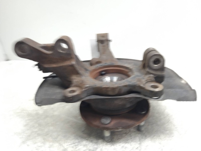 Recambio de mangueta delantera derecha para dodge caliber se referencia OEM IAM   