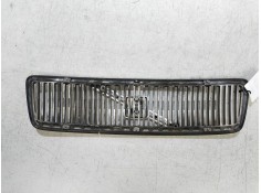 Recambio de rejilla delantera para volvo v70 familiar 2.4 turbo cat referencia OEM IAM    2