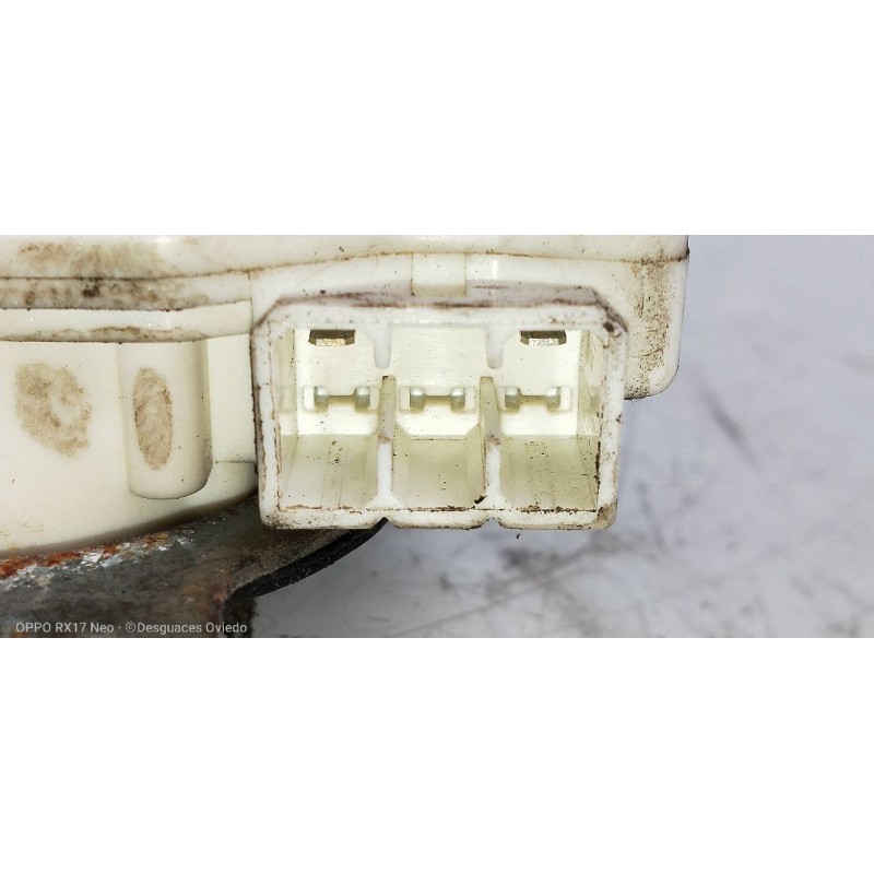 Recambio de motor cierre centralizado trasero derecho para mitsubishi montero sport (k90) 2.5 td gls referencia OEM IAM MR432147