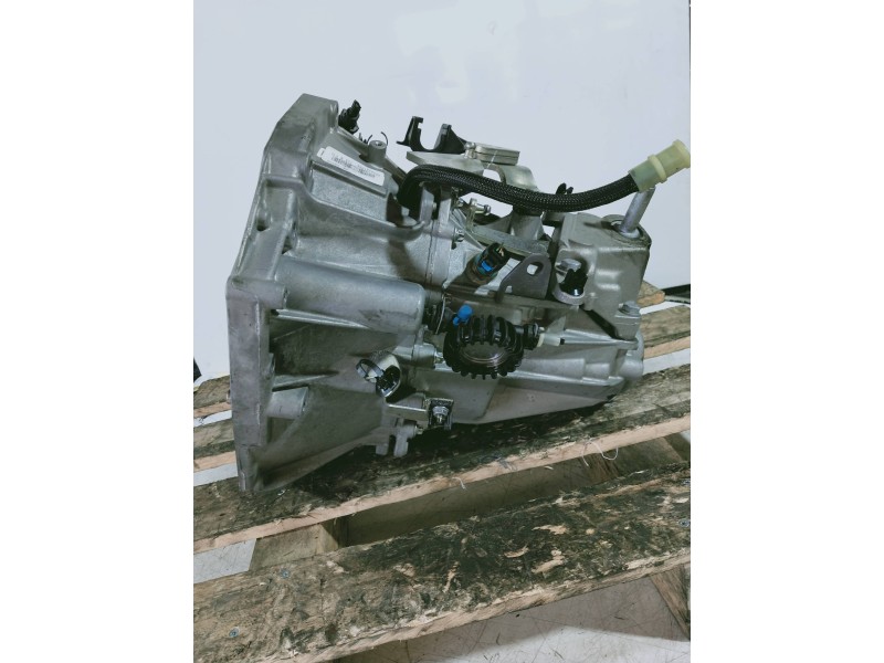 Recambio de caja cambios para dacia duster ii comfort referencia OEM IAM TL4361 B071056 6V