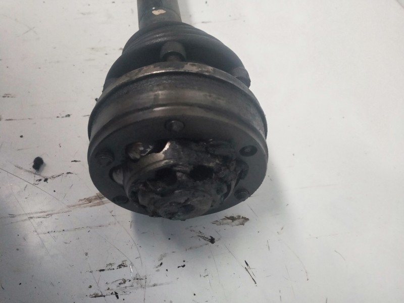 Recambio de transmision trasera izquierda para audi 80/90 (893) 80 quattro referencia OEM IAM   