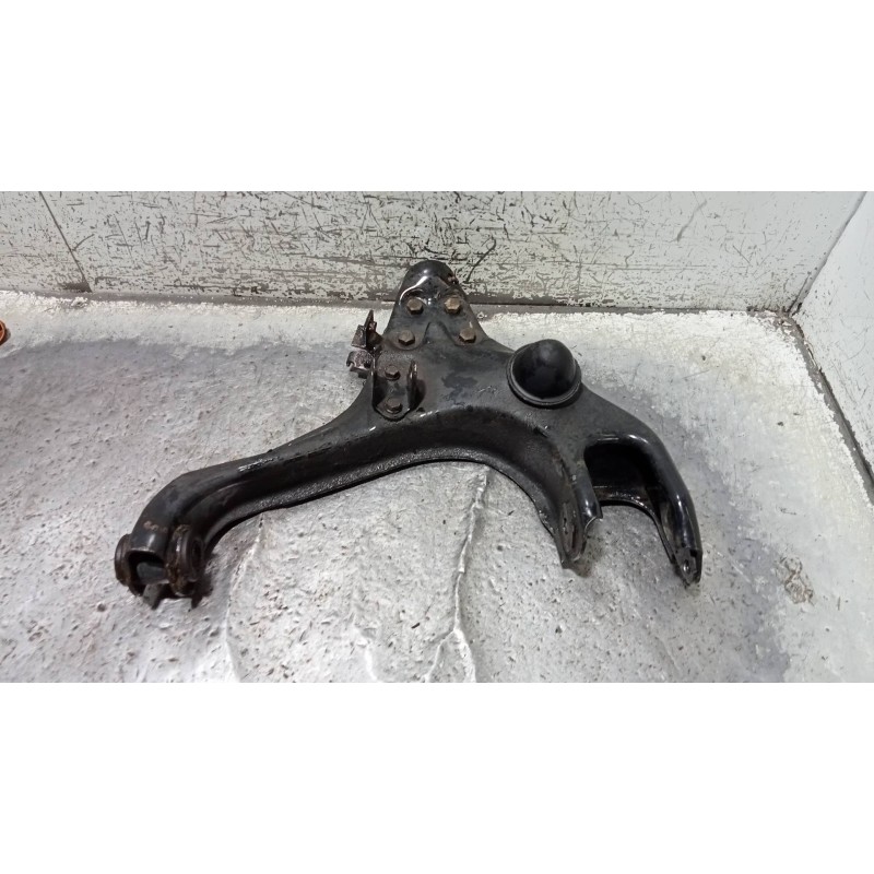 Recambio de brazo suspension inferior delantero derecho para mitsubishi montero sport (k90) 2.5 td gls referencia OEM IAM   