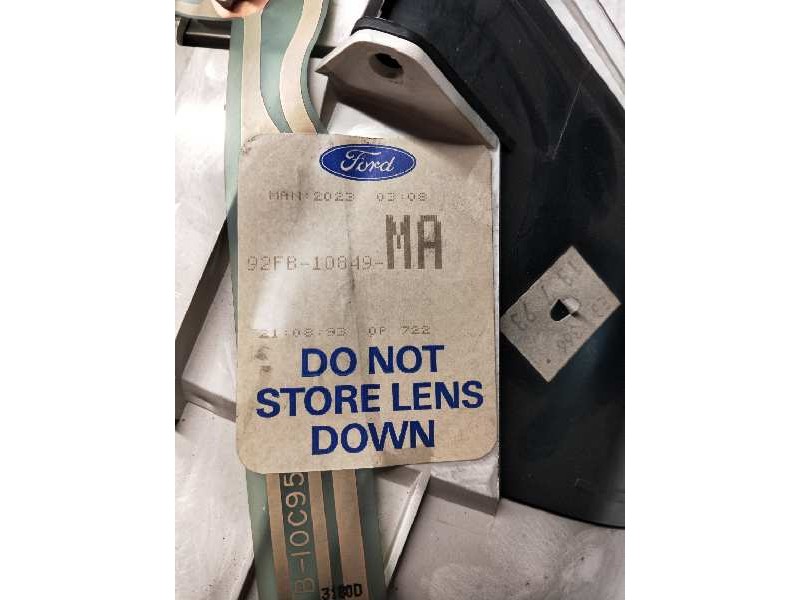 Recambio de cuadro instrumentos para ford fiesta berl./courier 1.8 referencia OEM IAM 92FB10849 MA 