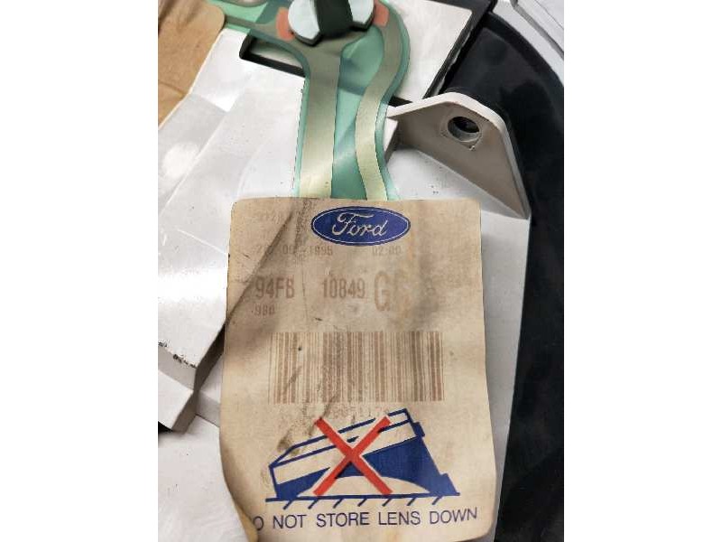 Recambio de cuadro instrumentos para ford fiesta berl./courier 1.1 referencia OEM IAM 94FB10849 GC 