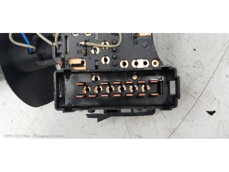 Recambio de mando luces para opel vivaro combi 2.9t largo referencia OEM IAM 251563  