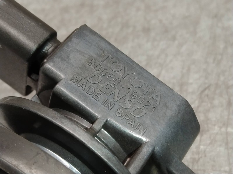 Recambio de bobina encendido para toyota yaris (ksp9/scp9/nlp9) básico referencia OEM IAM 9008019021  DENSO