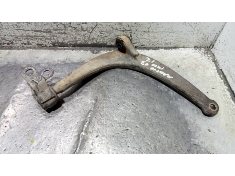 Recambio de brazo suspension inferior delantero izquierdo para citroen xantia berlina 1.9 td sx referencia OEM IAM   