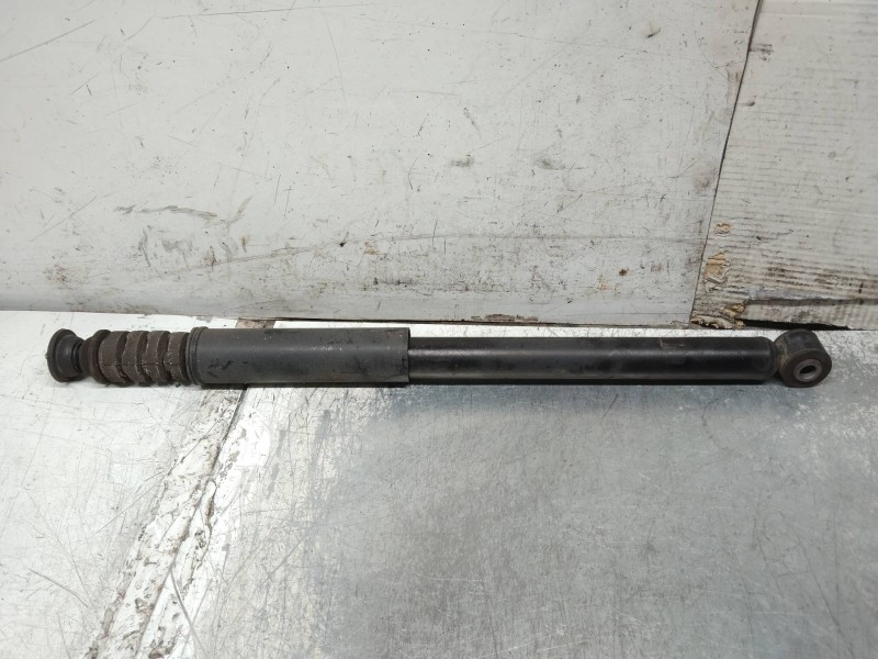 Recambio de amortiguador trasero derecho para dacia sandero stepway referencia OEM IAM 562105691R  