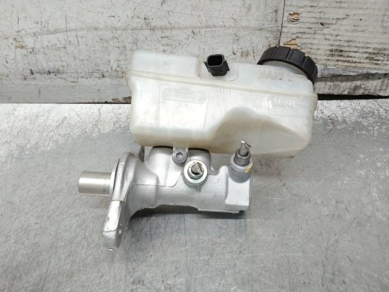 Recambio de bomba freno para dacia sandero stepway referencia OEM IAM 460915125R 1070529S01 