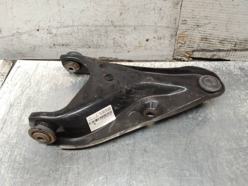 Recambio de brazo suspension inferior delantero izquierdo para dacia sandero stepway referencia OEM IAM 545017081R  