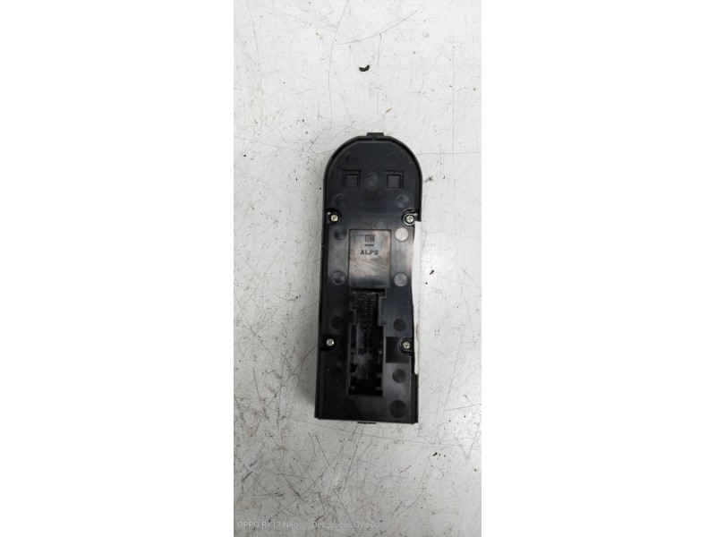 Recambio de mando elevalunas delantero izquierdo para opel astra gtc cosmo referencia OEM IAM 13228706  