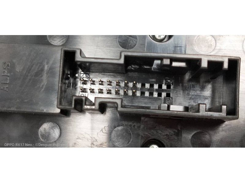 Recambio de mando elevalunas delantero izquierdo para opel astra gtc cosmo referencia OEM IAM 13228706  