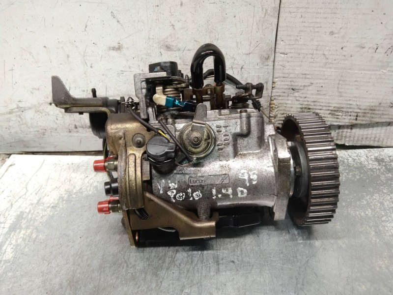 Recambio de bomba inyeccion para volkswagen polo berlina (6n1) concept referencia OEM IAM R8444B956C 028130115J 