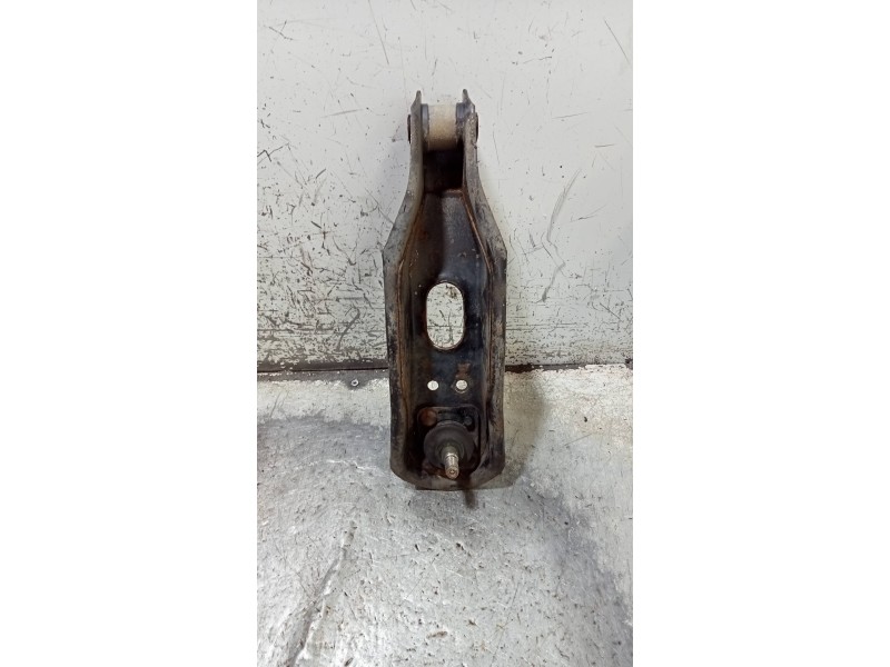 Recambio de brazo suspension superior delantero izquierdo para renault 25 (b29) gtx referencia OEM IAM   