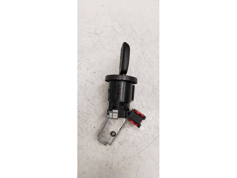 Recambio de conmutador de arranque para dacia sandero stepway referencia OEM IAM 285916556R  