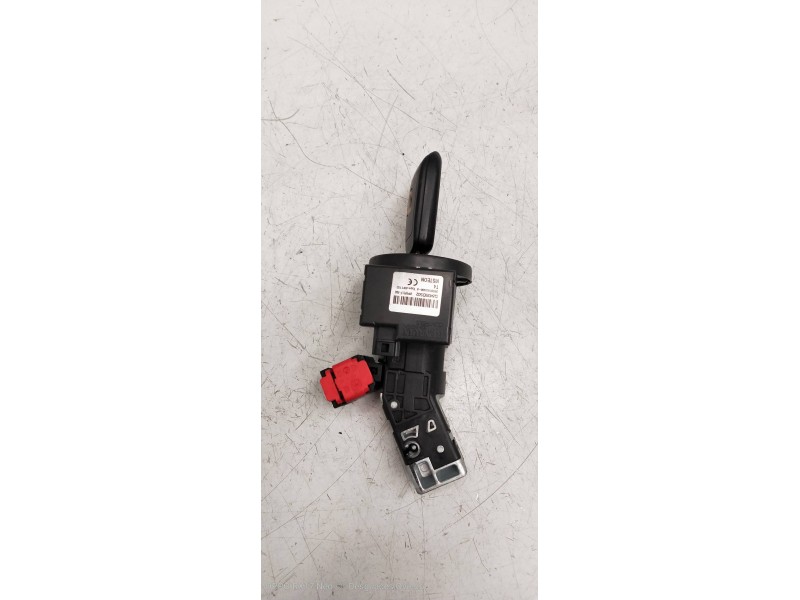 Recambio de conmutador de arranque para dacia sandero stepway referencia OEM IAM 285916556R  