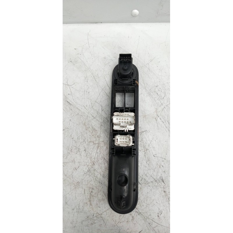 Recambio de mando elevalunas delantero izquierdo para renault espace iv (jk0) 1.9 dci diesel referencia OEM IAM 8200328426  