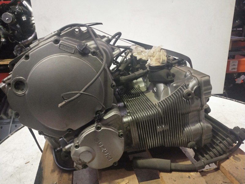 Recambio de motor completo para suzuki gsx 600 - 1400 (aj/e/k/3/wvbn) 600 f (aj) referencia OEM IAM N717 123715 2000 KM