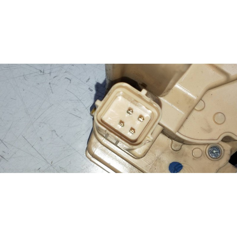 Recambio de motor cierre centralizado delantero derecho para fiat panda (319) 1.2 cat referencia OEM IAM 520184640  