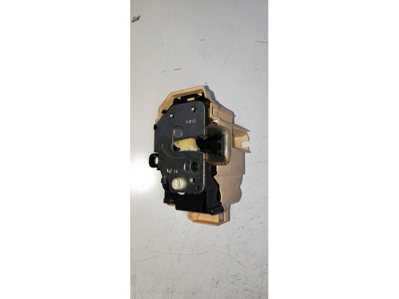Recambio de motor cierre centralizado trasero izquierdo para fiat panda (319) 1.2 cat referencia OEM IAM 520184690  