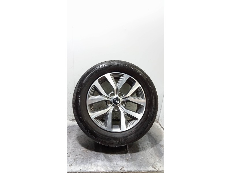 Recambio de juego llantas para kia sportage drive 4x2 referencia OEM IAM  CUBIERTAS 225/60/17