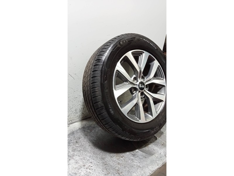 Recambio de juego llantas para kia sportage drive 4x2 referencia OEM IAM  CUBIERTAS 225/60/17