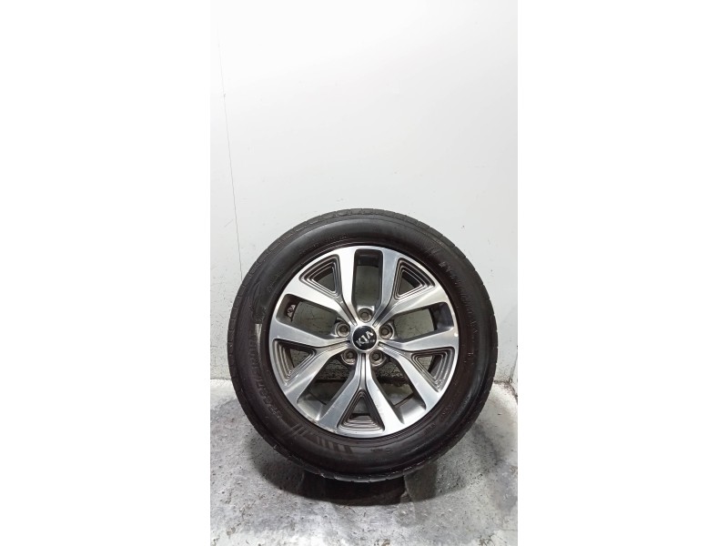 Recambio de juego llantas para kia sportage drive 4x2 referencia OEM IAM  CUBIERTAS 225/60/17