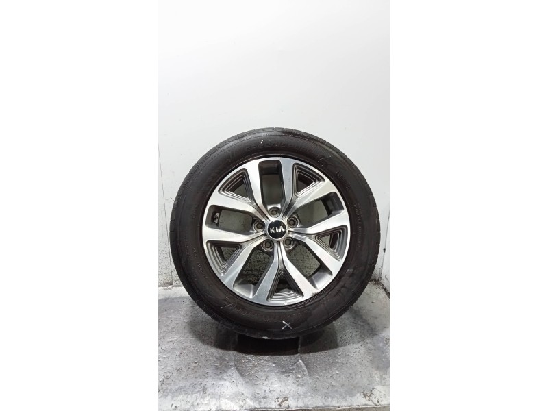 Recambio de juego llantas para kia sportage drive 4x2 referencia OEM IAM  CUBIERTAS 225/60/17
