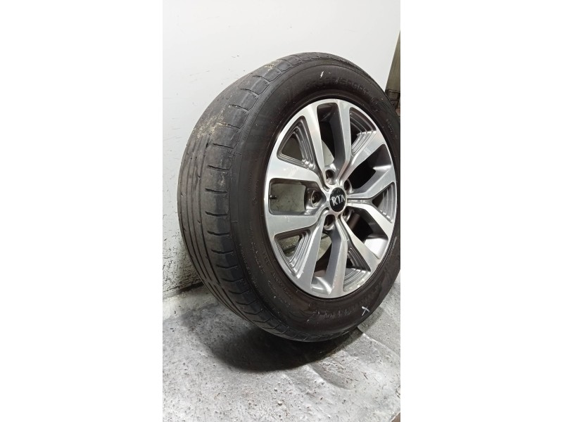 Recambio de juego llantas para kia sportage drive 4x2 referencia OEM IAM  CUBIERTAS 225/60/17