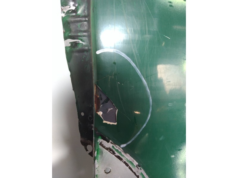 Recambio de aleta delantera izquierda para mitsubishi l 200 (k6/7) 2.5 turbodiesel referencia OEM IAM   